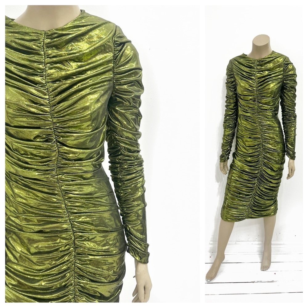 Liquid green ruched ELLE VOLVE fitted dress with long sleeves. Size S.